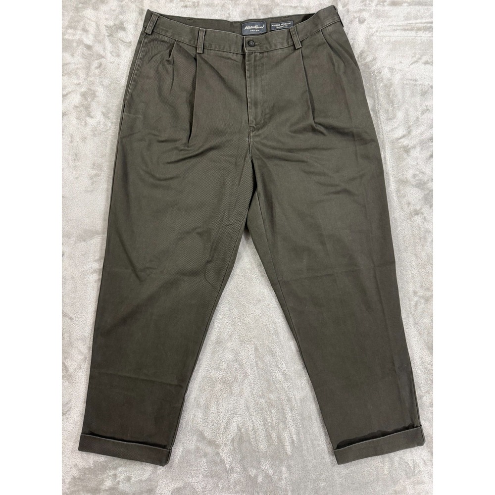 Eddie Bauer Chino Pants Mens 38x30 Green Classic Fit Pleated Wrinkle Resistant